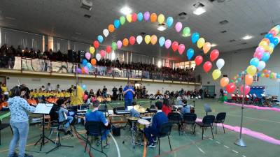 Revija otrok in mladih Vsi smo prijatelji (FOTODAMJ@N)