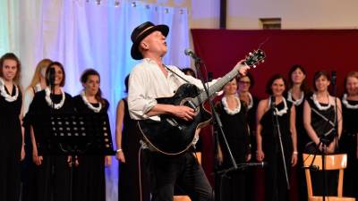 Vlado Kreslin je v soboto gostoval v barkovljanskem kulturnem društvu (FOTODAMJ@N)