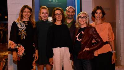 Ustvarjalna ekipa filma Rosa: v sredini režiserka Katja Colja, ob njej (desno) Lunetta Savino (FOTODAMJ@N)