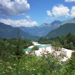 Soča pri Kobaridu, fotografija je simbolična (WIKIPEDIJA/BERND GEHRMANN)