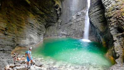 Soška pot se prične v ustju potoka Kozjak, pod istoimenskim slapom (PRIMORSKE NOVICE/NEVA BLAZETIČ)