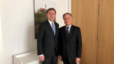 Zunanja ministra Miro Cerar in Enzo Moavero (MZZ)