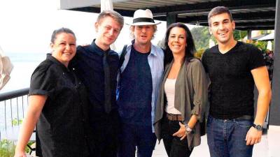 Owen Wilson (na sredi) z osebjem hotela Navis (VISIT OPATIJA/HOTEL NAVIS/FACEBOOK)