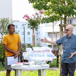 Izsledke ankete so predstavili na zelenici v Ulici Molino a vento, edini zeleni oazi sredi morja betona