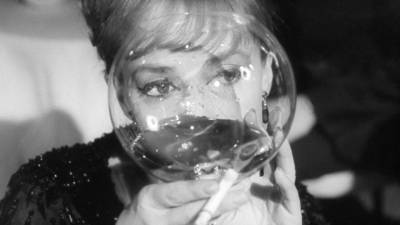 Ikona tokratnega festivala je zagonetni portret igralke Jeanne Moreau iz filma Eva (1962) Josepha Loseyja (MILLEOCCHI)