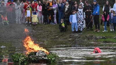 Pustni pogreb na Kontovelu (FOTODAMJ@N)