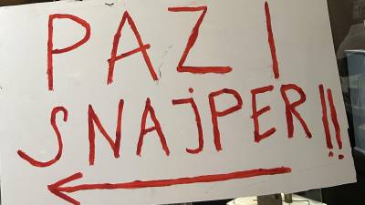 Opozorila pred ostrostrelci so v Sarajevu visela takorekoč na vsakem vogalu