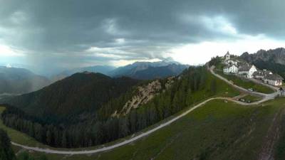 V Julijskih Alpah so se že danes pojavljale krajevne nevihte (PROMOTURISMO.FVG)