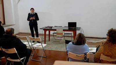 Srečanje o goljufijah (KARABINJERJI)