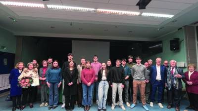 Nagrajenci in nagrajenke na slovesnosti s predstavniki Sklada Sergij Tončič in podporniki (SKLAD TONČIČ)