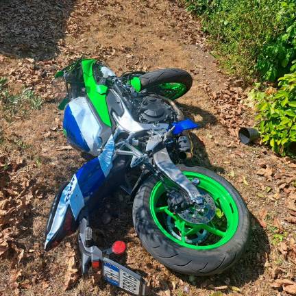 Na Majnicah trčila avtomobil in motor
