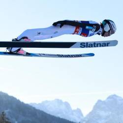 Nika Prevc na eni od minulih tekem (ANSA)