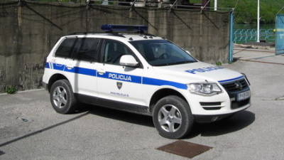 Slovenski policisti (fotografija je simbolična)