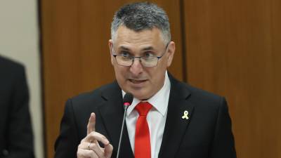 S Trstom se bo na daljavo povezal tudi izraelski zunanji minister Gideon Sar