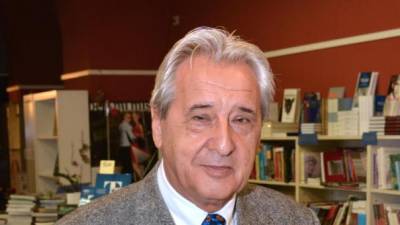 Mario Šušteršič ob predstavitvi knjige o Bojanu Pavletiču z naslovom Primorski Sokoli leta 2013