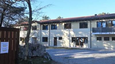 Stavba na Repentabrski cesti na Opčinah, v kateri bi Sklad Mitja Čuk uredil slovenske jasli (FOTODAMJ@N)