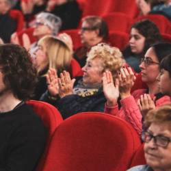 Ko fizična lakota prerase v potrebo po človeški bližini