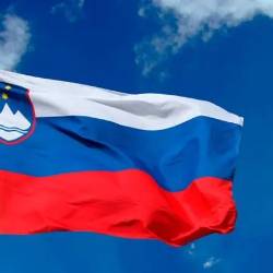 Pred 34 leti je takratna slovenska skupščina sprejela in razglasila slovensko ustavo, s katero se je Slovenija od Jugoslavije odcepila tudi v pravnem smislu