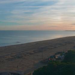 Lignano Sabbiadoro danes ob 15.45 (SPLETNA KAMERA METEO.FVG.IT)