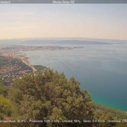 Pogled na Tržaški zaliv danes ob 10.45 (SPLETNA KAMERA CISAR)