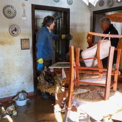 Odpravljanje posledic kmalu po poplavi novembra lanskega leta (TIBALDI)