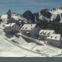 Višarje je včeraj spet pobelil sneg (SPLETNA KAMERA PROMOTURISMO.FVG)