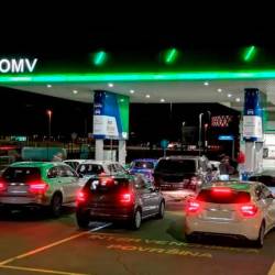 Cene pogonskih goriv se bodo opolnoči v Sloveniji zvišale (FOTODAMJ@N)