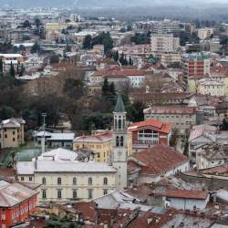 Goriško mestno središče po rahlem sneženju 6. januarja 2026 (TIBALDI)