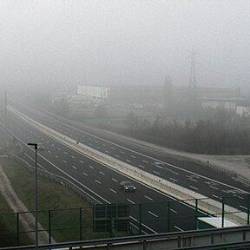 Na avtocesti A4 je bila davi vidljivost omejena zaradi megle (SPLETNA KAMERA AUTOSTRADE ALTO ADRIATICO)