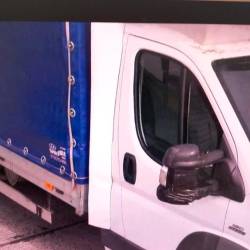 Karabinjerji so dogajanje opazovali in sledili storilcem (KARABINJERJI)