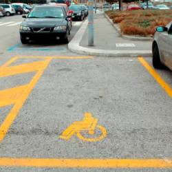 Parkirišče za invalide (ARHIV)