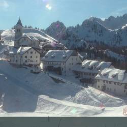 Višarje so prekrite z debelo snežno odejo (SPLETNA KAMERA PROMOTURISMO.FVG)