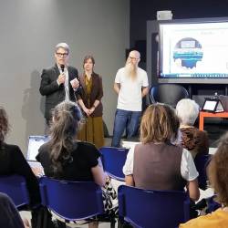 Z leve Massimo Simeon, Rosanna Palmeri in Luca Luisa včeraj v kinu Ariston