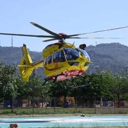 Helikopter reševalne službe pri Enemonzu (ANSA)