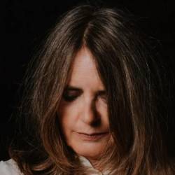 Kantavtorica Nada (MIELA)