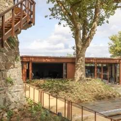 Občina Gorica zbira ponudbe za upravljanje prostorov na gradu