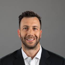 Connor Barwin je bil uspešen igralec ameriškega nogometa v ligi NFL (PHILADELPHIAEAGLES.COM)