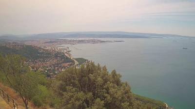 Pogled na Tržaški zaliv danes ob 12.45 (SPLETNA KAMERA CISAR)