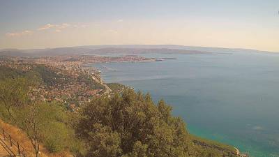 Današnji pogled na Tržaški zaliv ob 15.15 (SPLETNA KAMERA CISAR)
