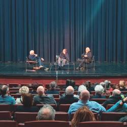 Andrea Bellavite, Mirt Komel in Ervin Hladnik Milharčič na odru Slovenskega narodnega gledališča (SNG NG)