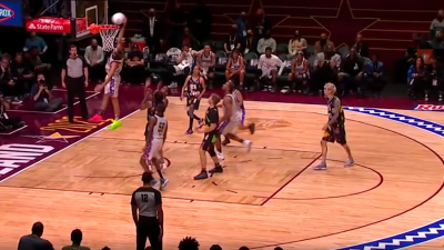 Tamberijevo zabijanje po ujeti žogi (ZAJEM ZASLONA)