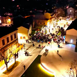 V Nabrežini bo nocoj ob 20.30 na placu slavnostni začetek praznovanj, fotografija je simbolična (FOTODAMJ@N)