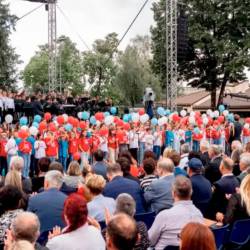 Lansko osrednjo prireditev ob prazniku priključitve Primorske k matični domovini so sooblikovali predvsem mladi (SIMON AVSEC/OBČINA ILIRSKA BISTRICA)