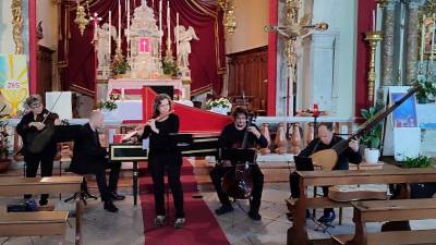 Slišati bo baročne flavte, violine in mandoline, vilončelo, čembalo, lutnjo in teorbo