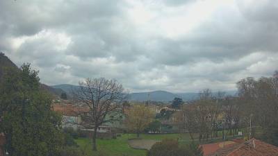 Podgora ob 11.15 (SPLETNA KAMERA METEOGO.IT)