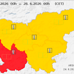 Arso je od sobote za Primorsko objavil rdeče vremensko opozorilo (ARSO)
