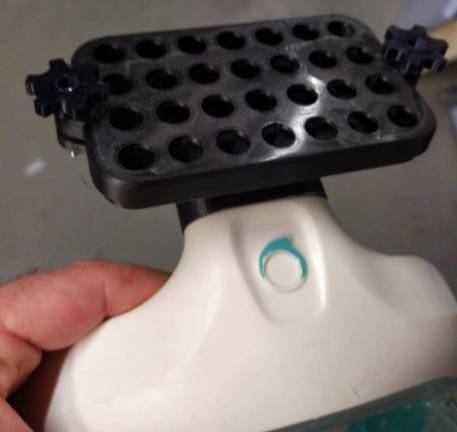 Če te pred virusom ščitita maska za potapljanje in filter sesalca ...