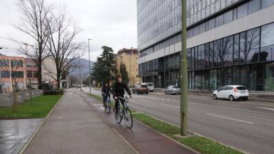 Kolesarja v Delpinovi ulici (BUMBACA)