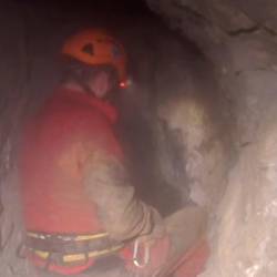 Kakih deset metrov pod končno odprtino teče Timava (ZAJEM ZASLONA)