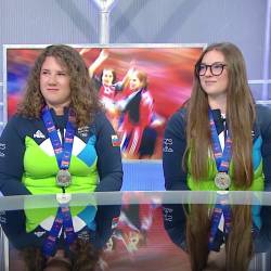 Z leve: Sara Tulliach, Cheyenne Zagar in Ivana Antler